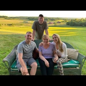 Meet your Posher, Tena